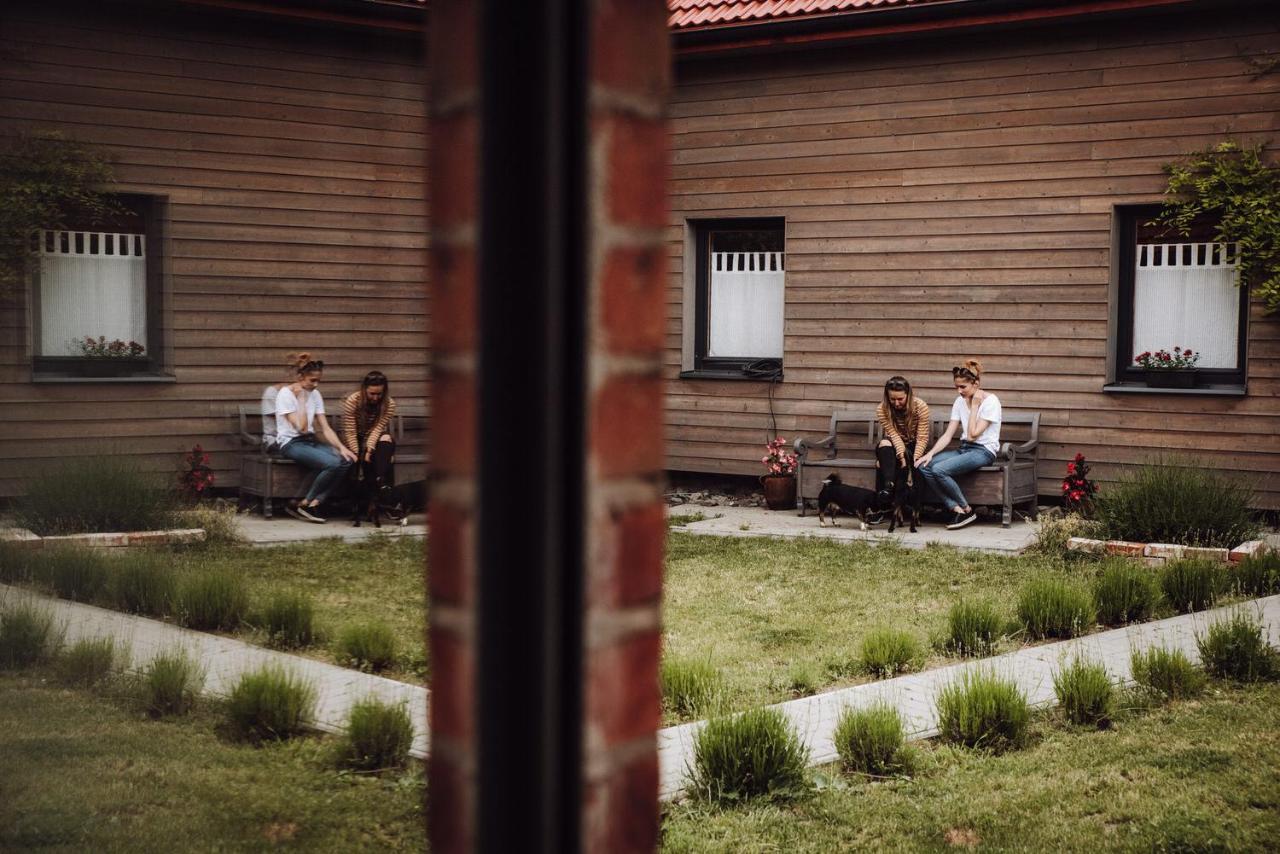 Apartamento Osada Pod Lipa Ostrowice Exterior foto